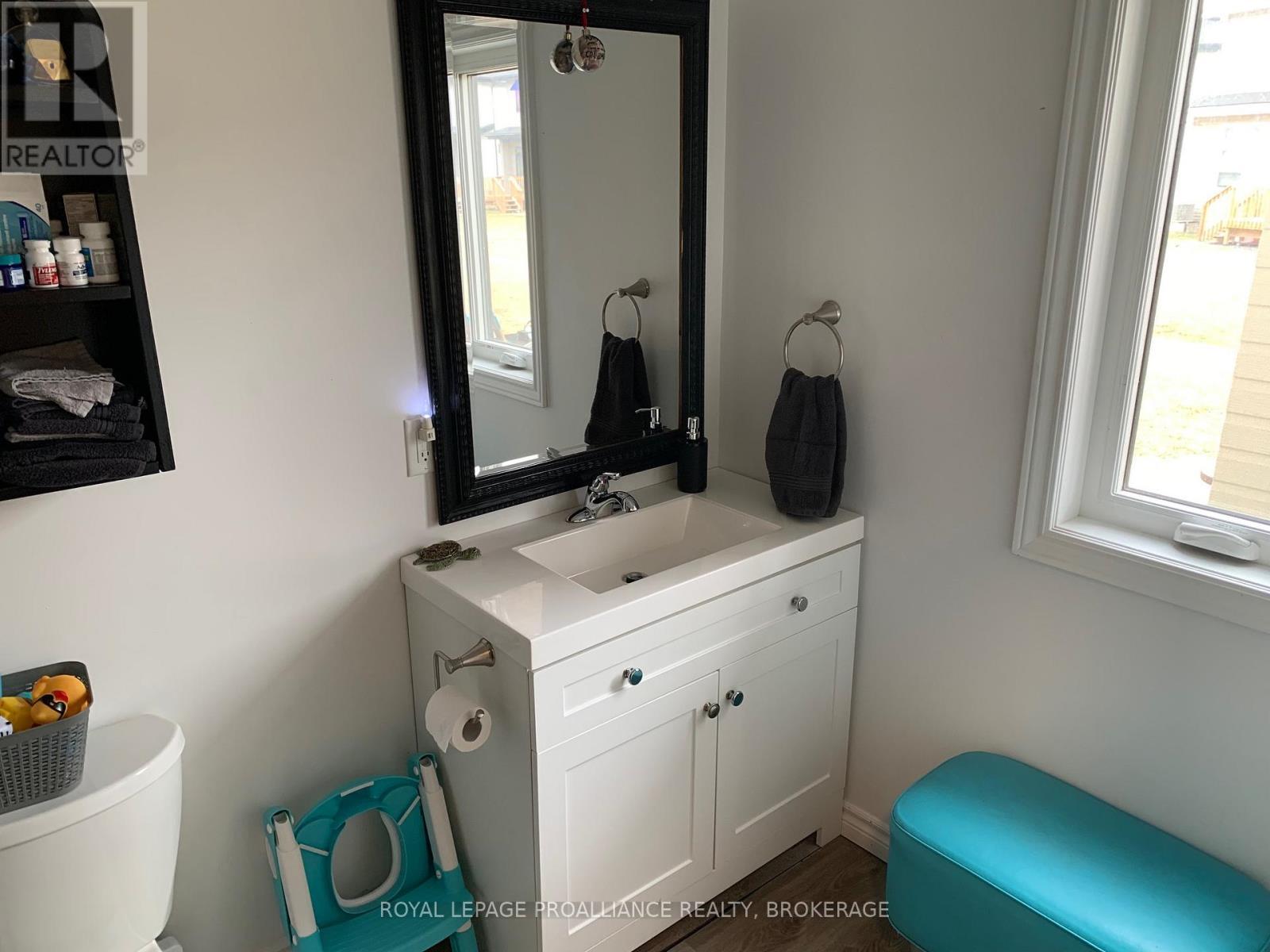 












115 SUPERIOR DRIVE

,
Loyalist (Amherstview),




Ontario
K0H1G0


