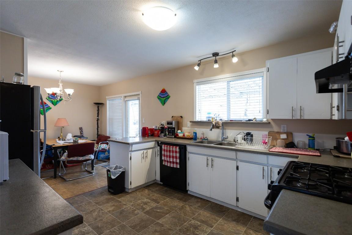 









1911


Cross

Road,
Kelowna,




BC
V1V 2E4

