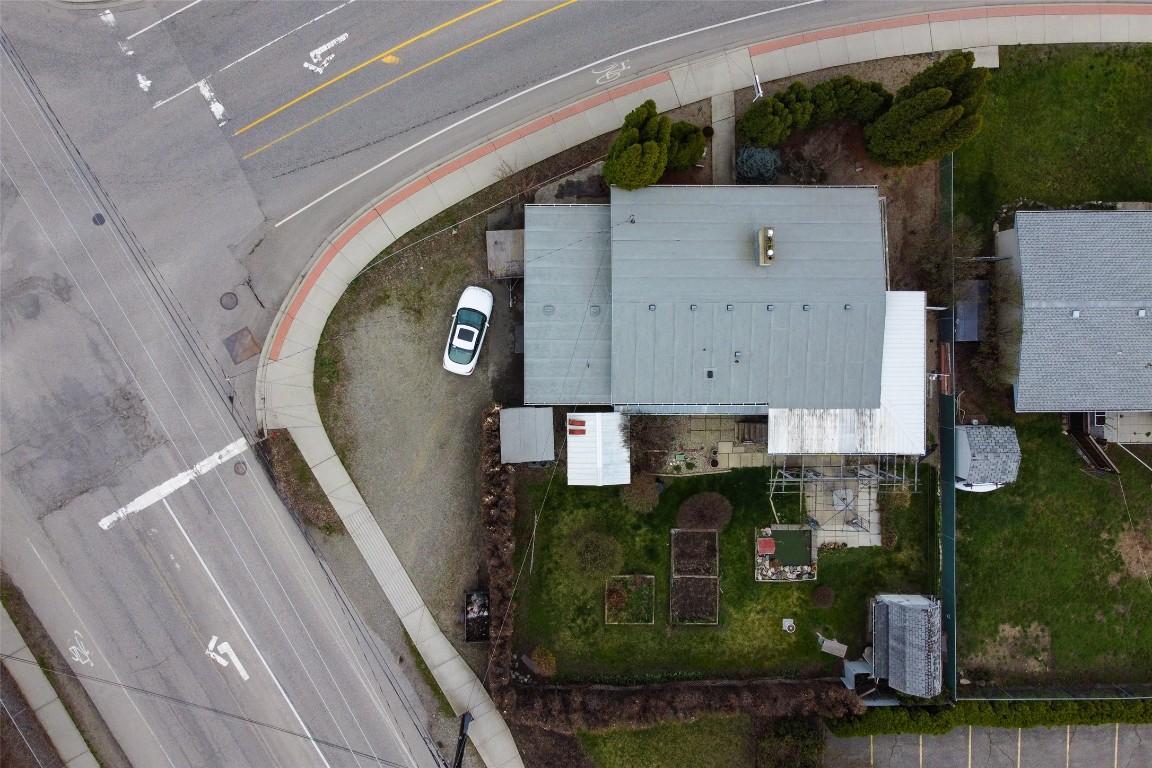 









1911


Cross

Road,
Kelowna,




BC
V1V 2E4

