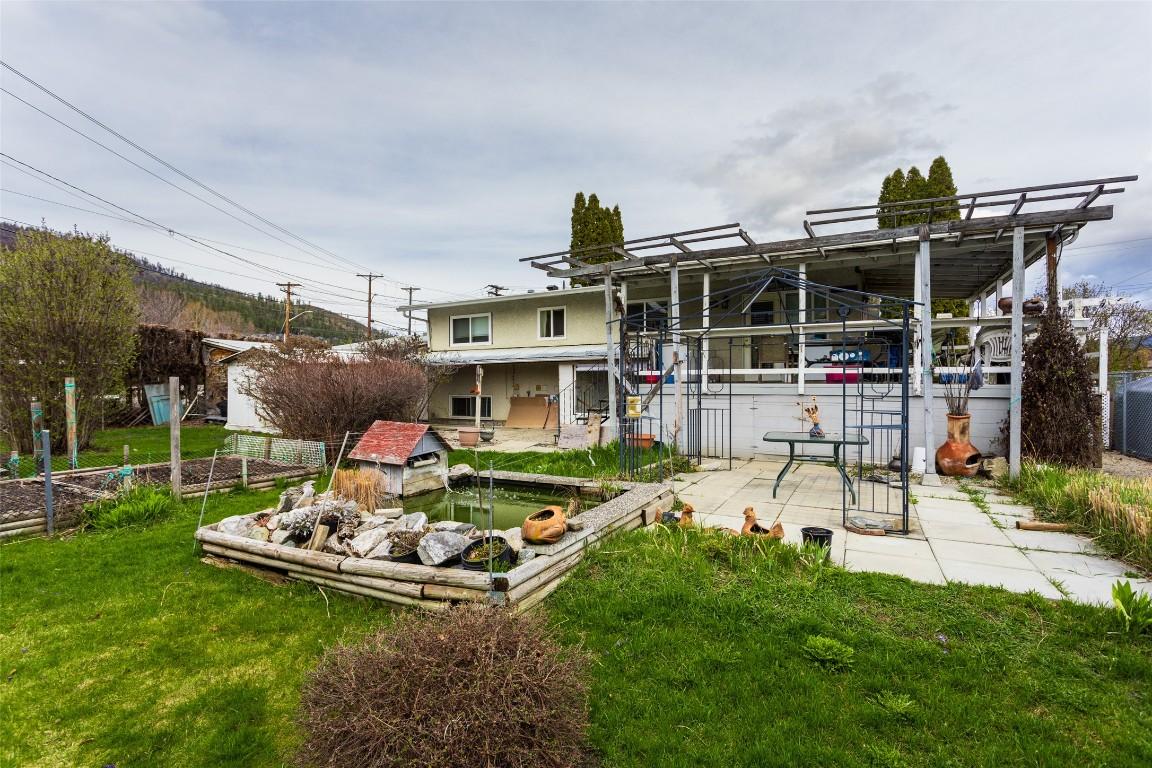









1911


Cross

Road,
Kelowna,




BC
V1V 2E4

