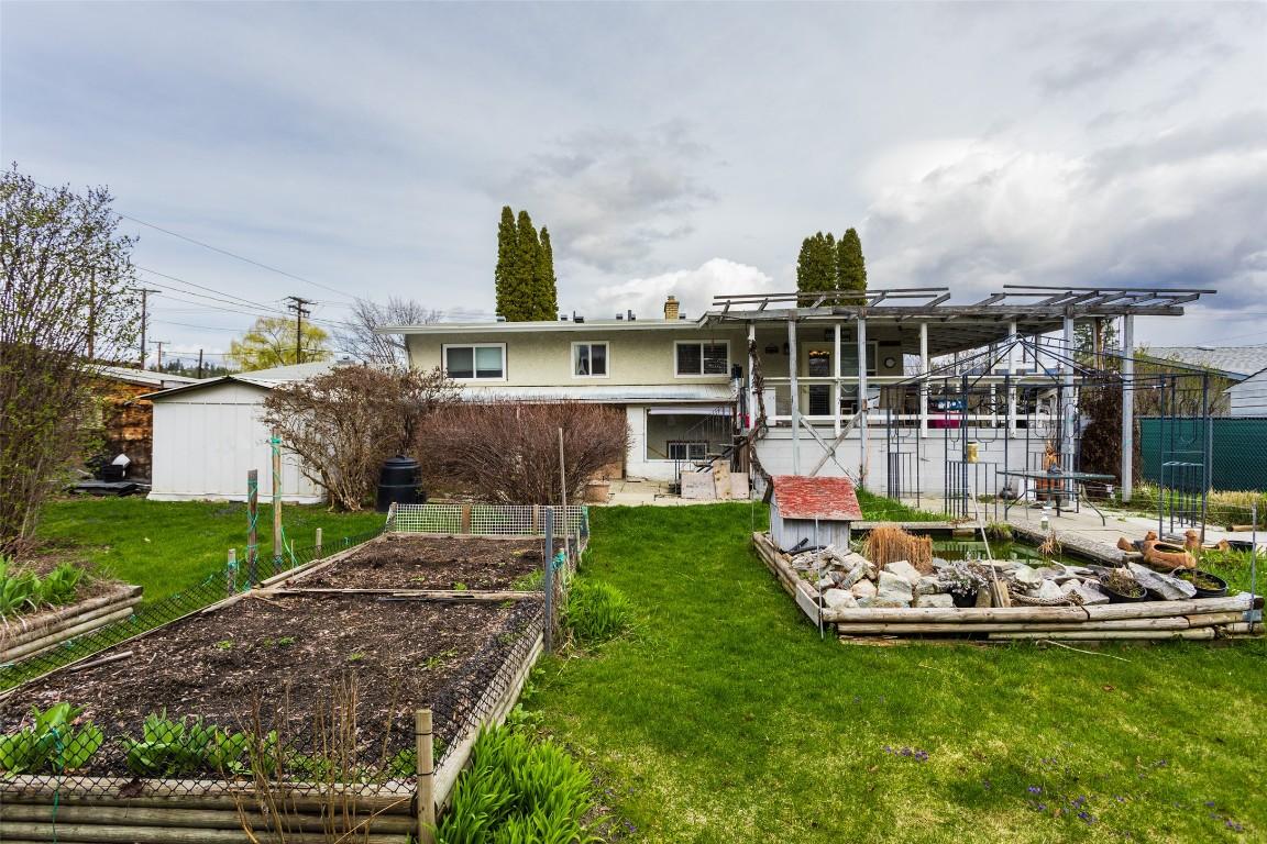 









1911


Cross

Road,
Kelowna,




BC
V1V 2E4

