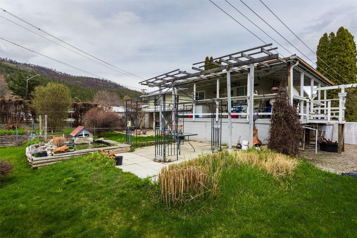 









1911


Cross

Road,
Kelowna,




BC
V1V 2E4

