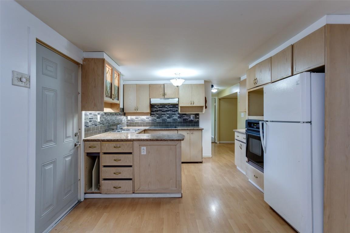 









1911


Cross

Road,
Kelowna,




BC
V1V 2E4

