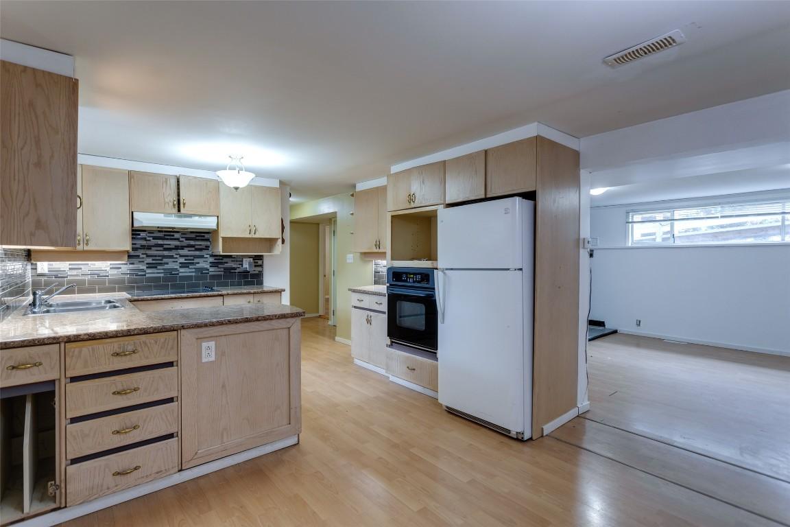 









1911


Cross

Road,
Kelowna,




BC
V1V 2E4

