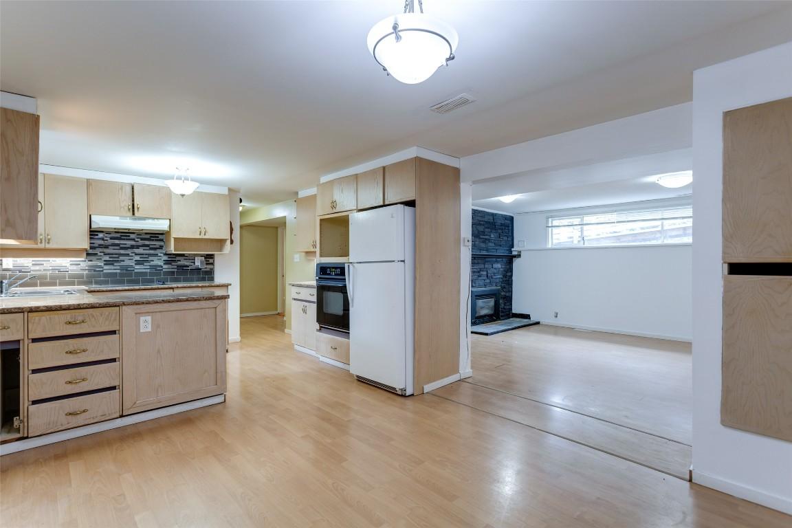 









1911


Cross

Road,
Kelowna,




BC
V1V 2E4

