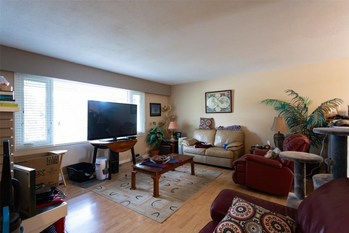 









1911


Cross

Road,
Kelowna,




BC
V1V 2E4

