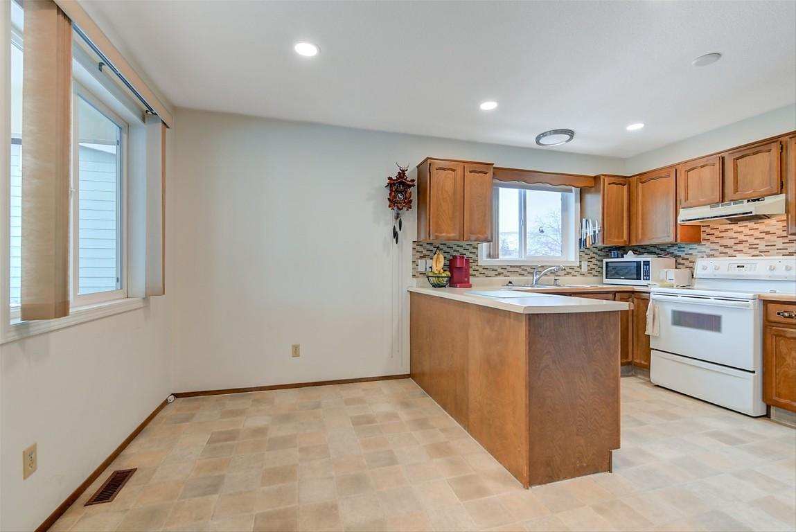 









1370


Springfield

Road,
Kelowna,




BC
V1Y 5V1

