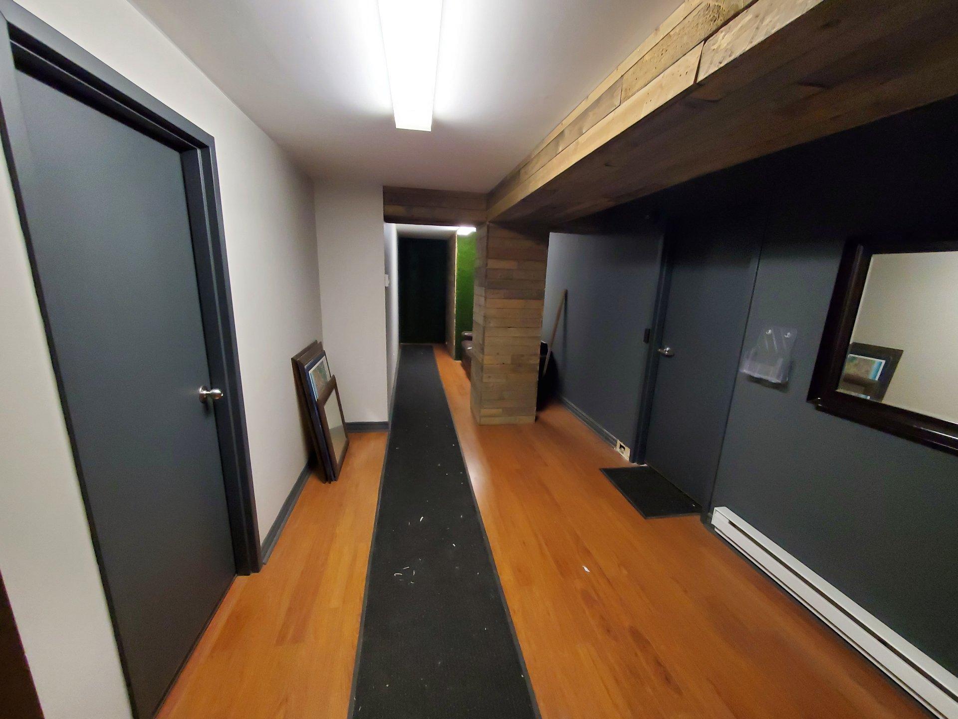 









3995


Boul. Lite

,
Laval (Saint-Vincent-de-Paul),




QC
H7E1A3

