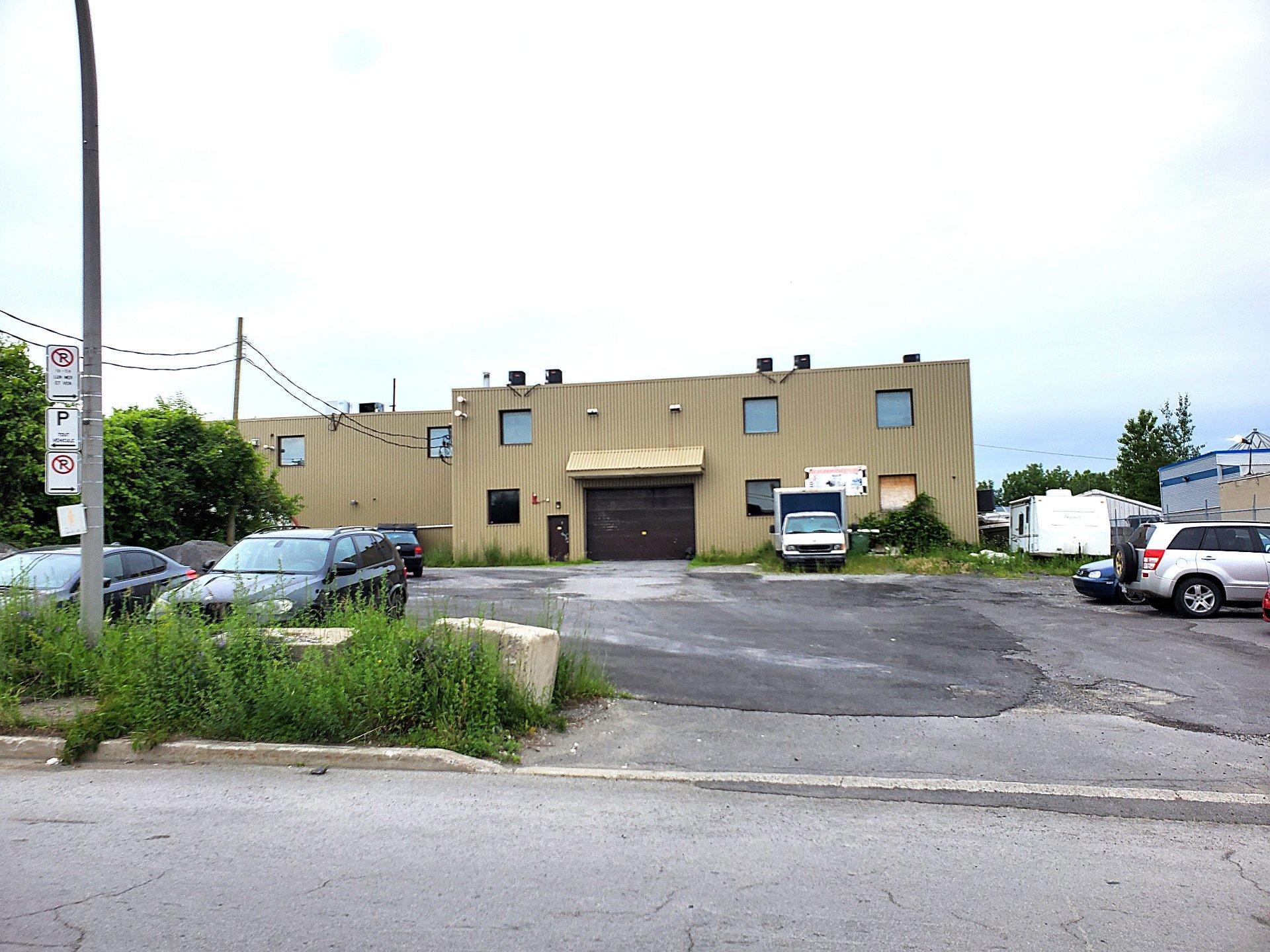 









3995


Boul. Lite

,
Laval (Saint-Vincent-de-Paul),




QC
H7E1A3

