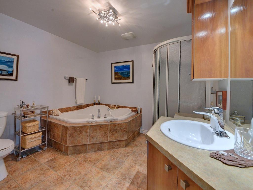 









14


Rue des Vinaigriers

, 5,
Rivière-du-Loup,




QC
G5R5L6


