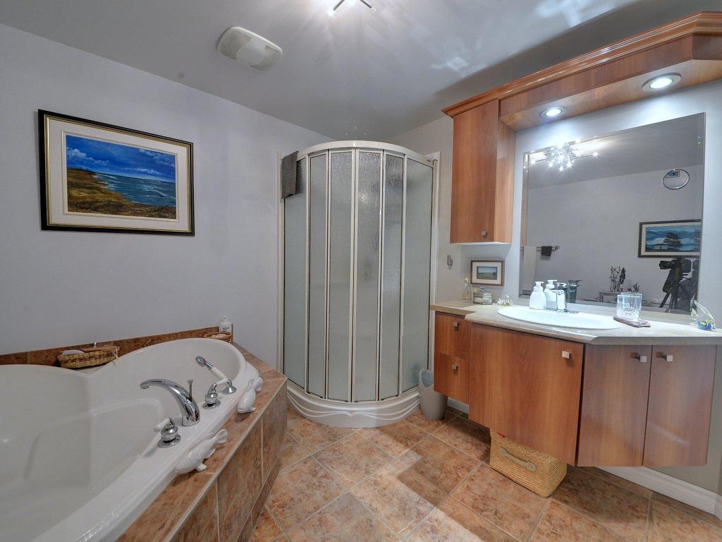 









14


Rue des Vinaigriers

, 5,
Rivière-du-Loup,




QC
G5R5L6

