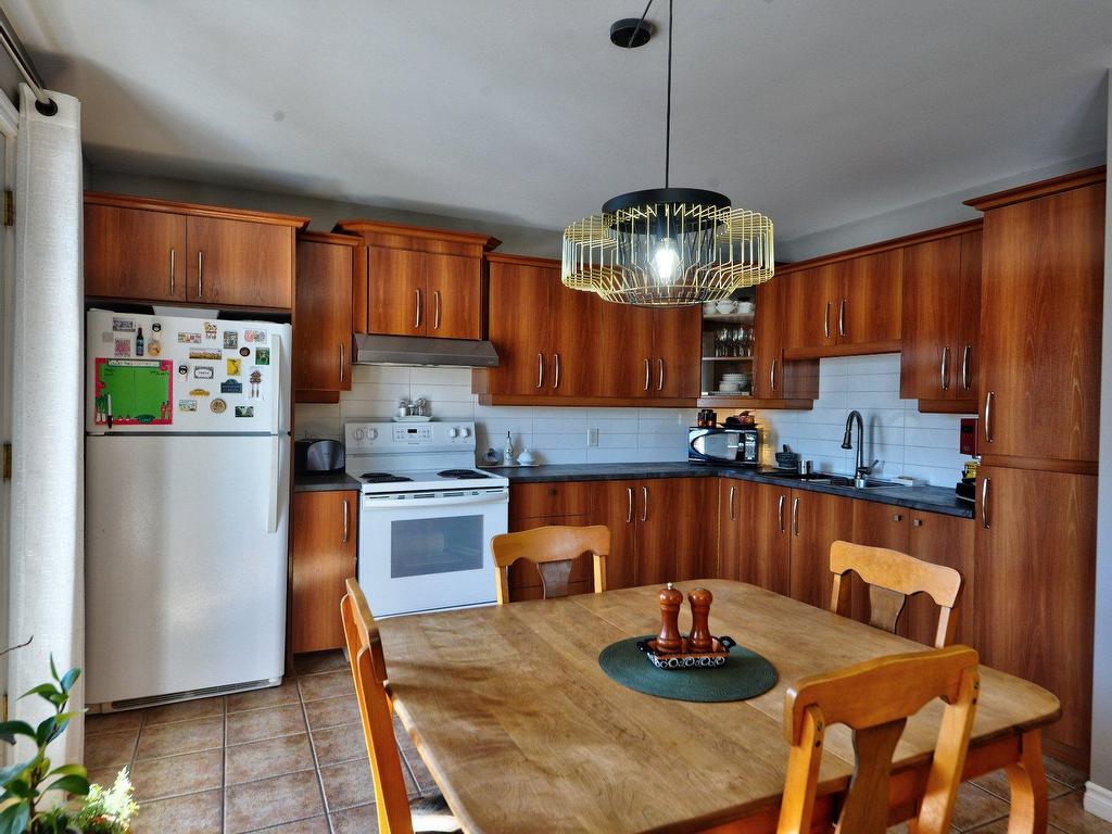 









14


Rue des Vinaigriers

, 5,
Rivière-du-Loup,




QC
G5R5L6

