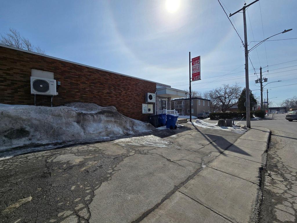 









80


Rue Leduc

,
Sainte-Thérèse,




QC
J7E2W1

