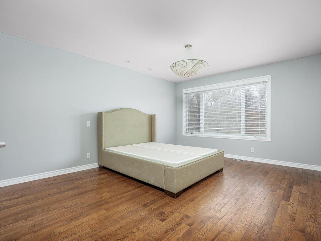 









4363Z


Boul. Décarie

,
Montréal (Côte-des-Neiges/Notre-Dame-de-Grâce),




QC
H4A3K4

