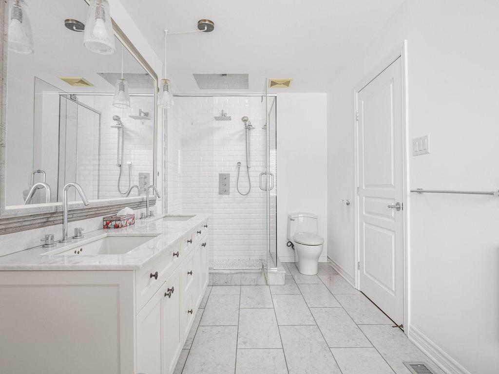









4363Z


Boul. Décarie

,
Montréal (Côte-des-Neiges/Notre-Dame-de-Grâce),




QC
H4A3K4

