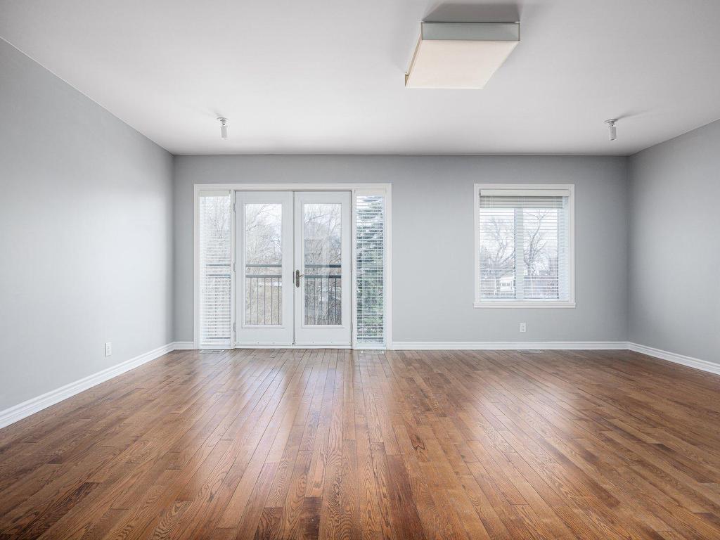 









4363Z


Boul. Décarie

,
Montréal (Côte-des-Neiges/Notre-Dame-de-Grâce),




QC
H4A3K4

