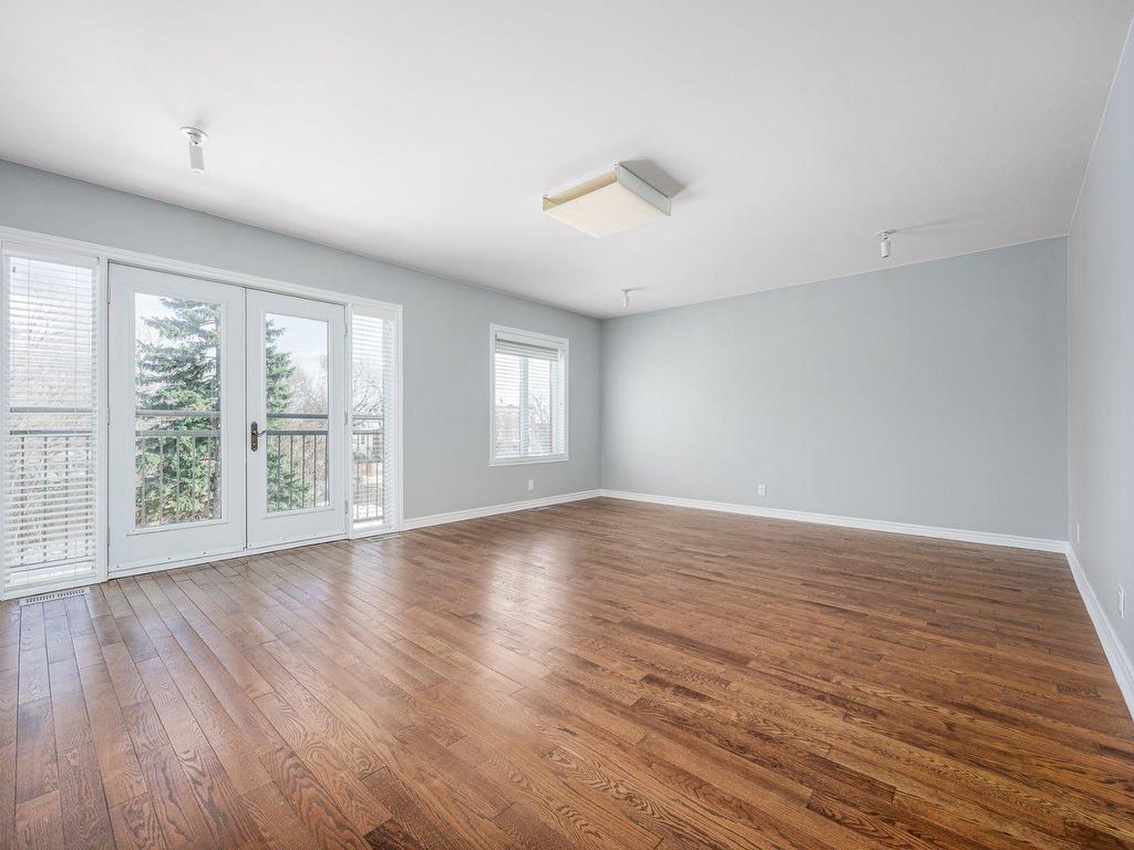 









4363Z


Boul. Décarie

,
Montréal (Côte-des-Neiges/Notre-Dame-de-Grâce),




QC
H4A3K4

