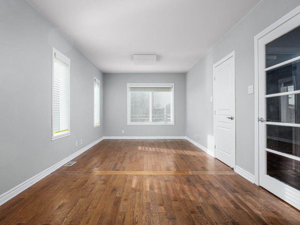 









4363Z


Boul. Décarie

,
Montréal (Côte-des-Neiges/Notre-Dame-de-Grâce),




QC
H4A3K4

