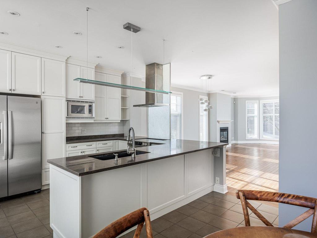 









4363Z


Boul. Décarie

,
Montréal (Côte-des-Neiges/Notre-Dame-de-Grâce),




QC
H4A3K4

