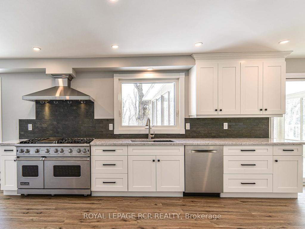 









1369


Ryerson

Boulevard,
Severn,




ON
L3V 6H4

