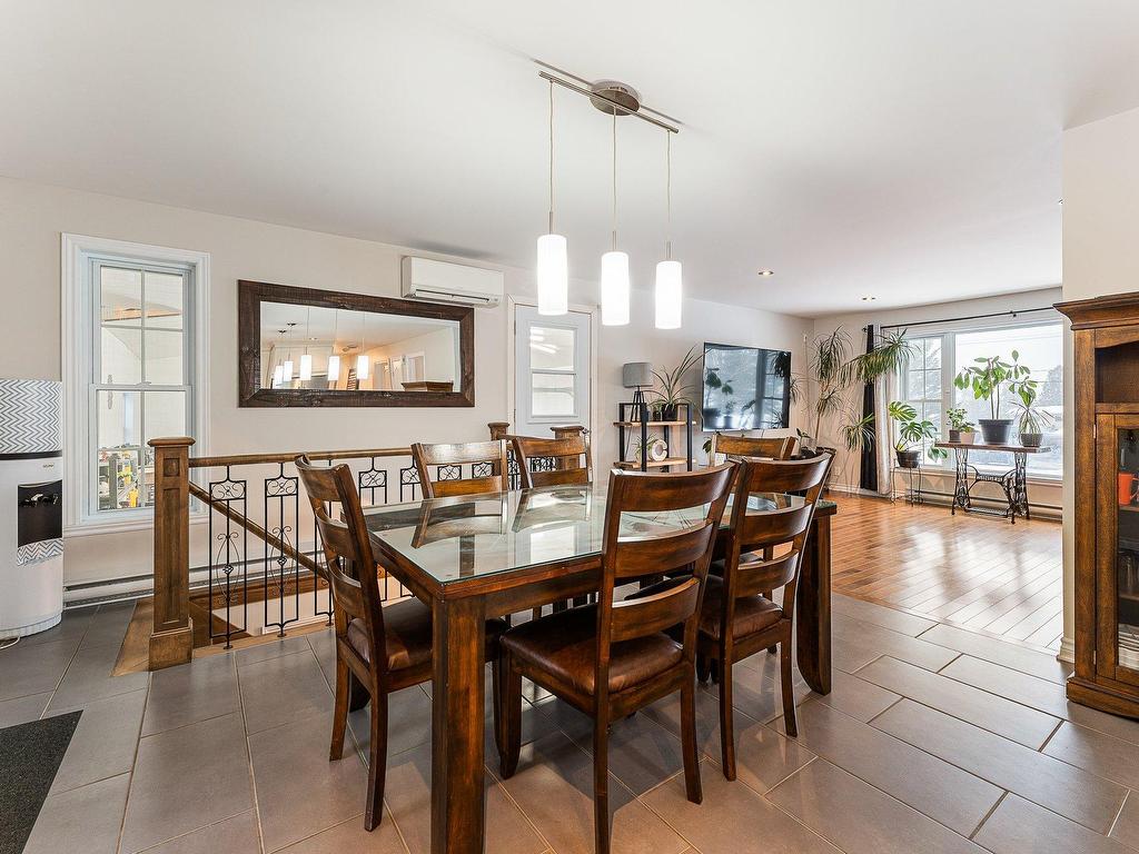 









944


Ch. de Knowlton

,
Lac-Brome,




QC
J0E2P0

