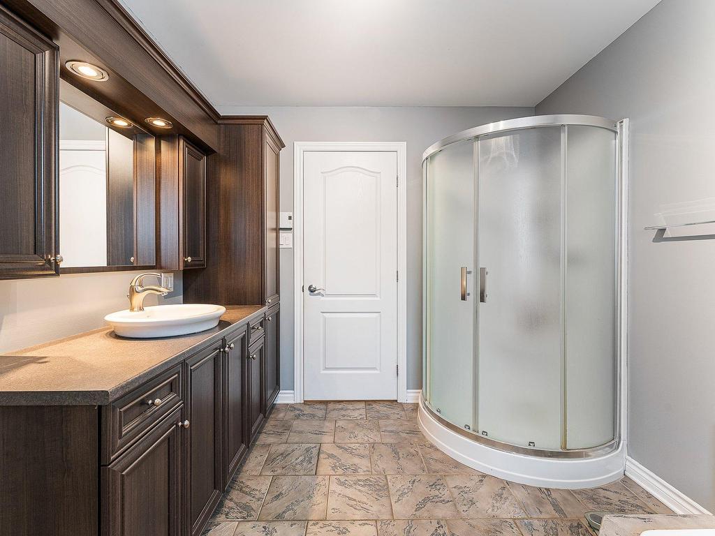 









944


Ch. de Knowlton

,
Lac-Brome,




QC
J0E2P0

