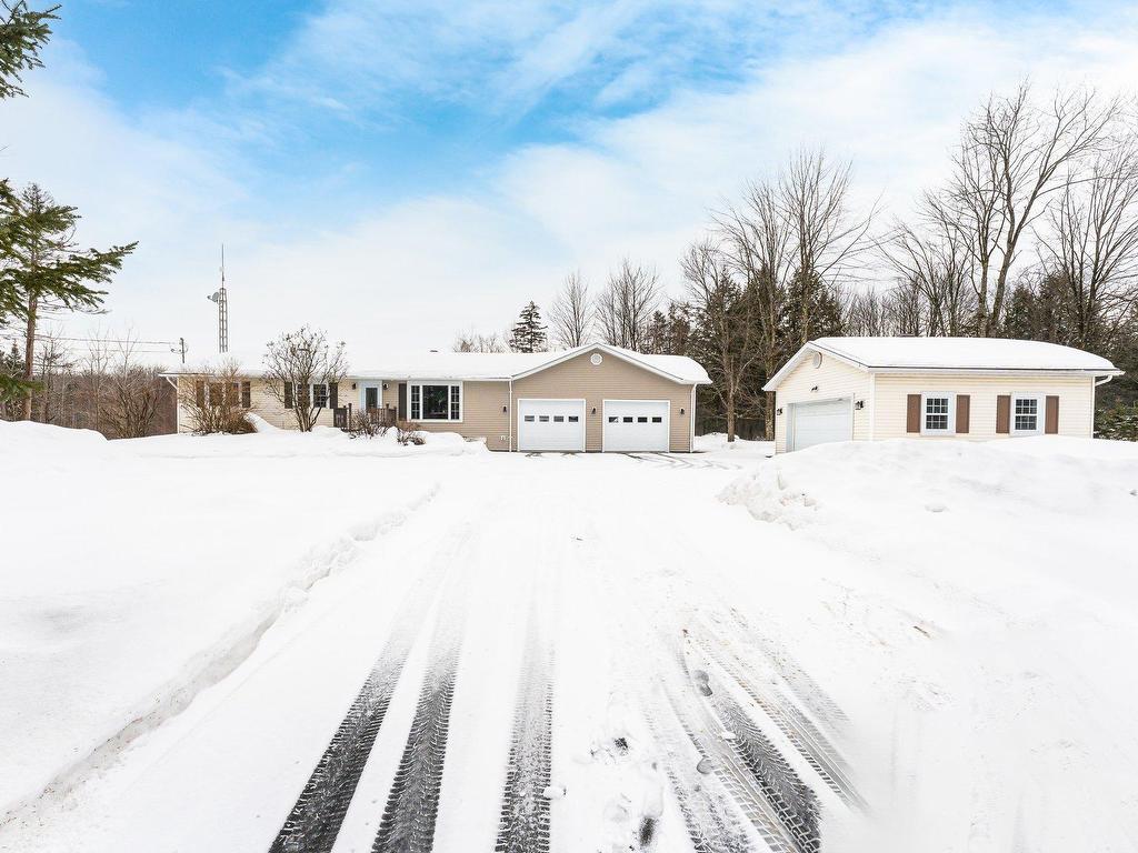 









944


Ch. de Knowlton

,
Lac-Brome,




QC
J0E2P0

