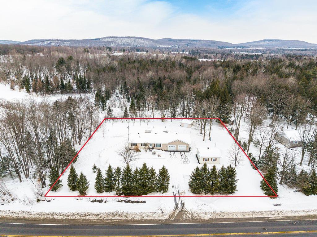 









944


Ch. de Knowlton

,
Lac-Brome,




QC
J0E2P0

