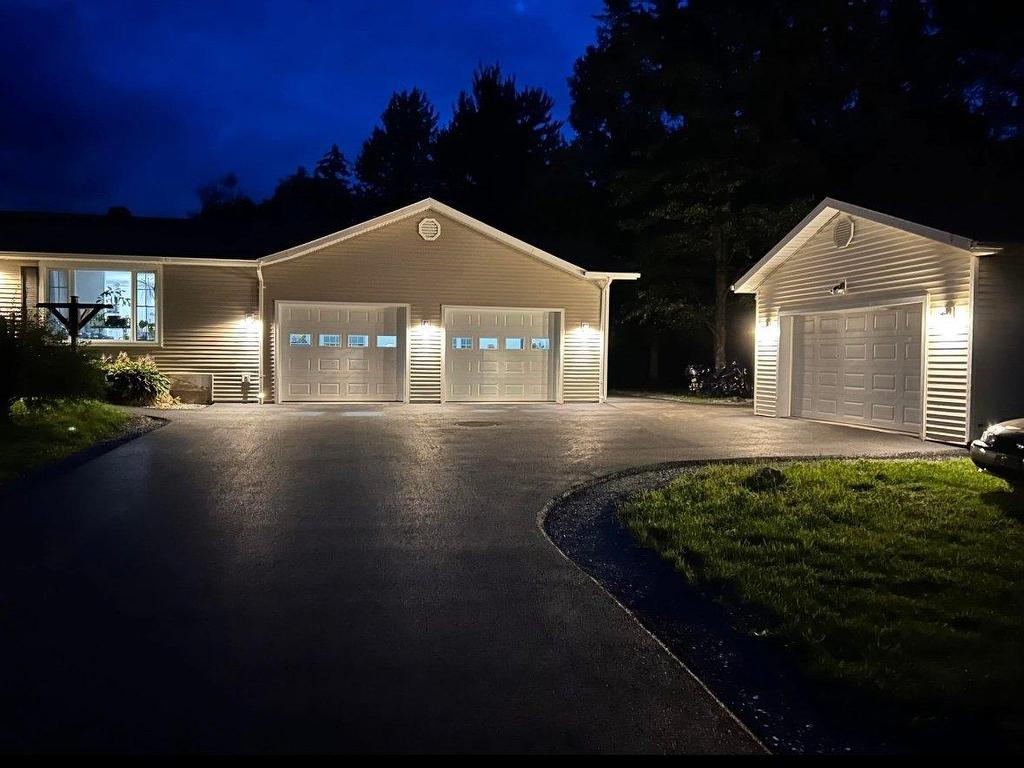 









944


Ch. de Knowlton

,
Lac-Brome,




QC
J0E2P0

