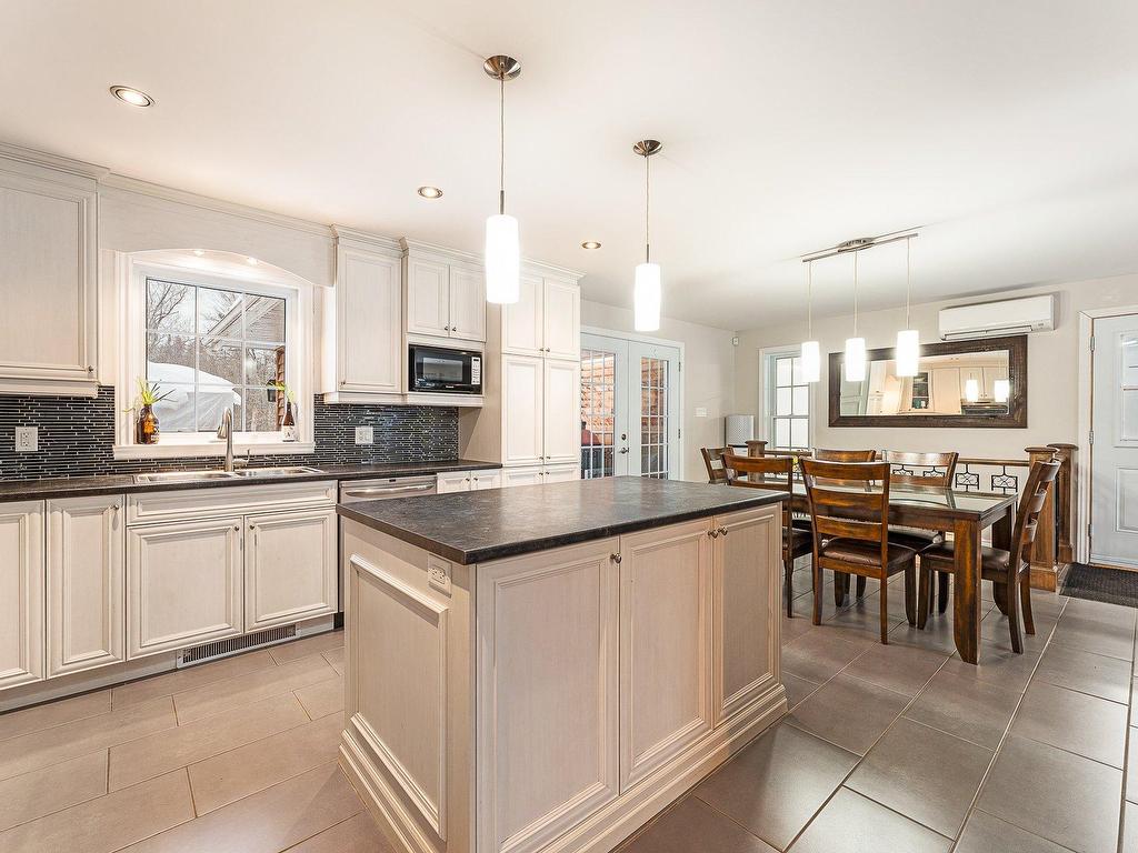 









944


Ch. de Knowlton

,
Lac-Brome,




QC
J0E2P0

