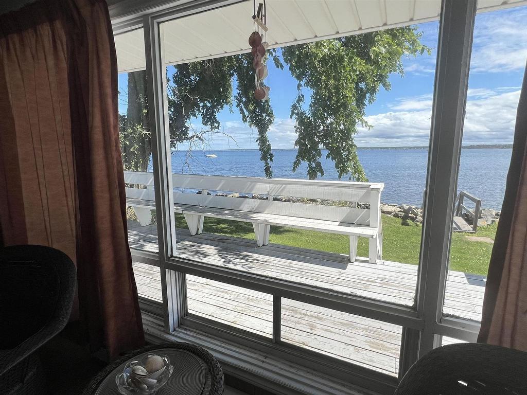 












52 Poplar Lane

,
Brule Point,







NS
B0K 1V0


