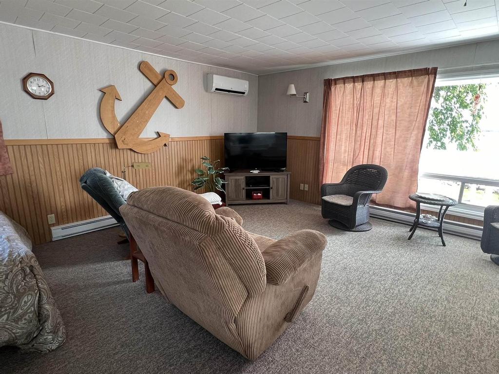 












52 Poplar Lane

,
Brule Point,







NS
B0K 1V0

