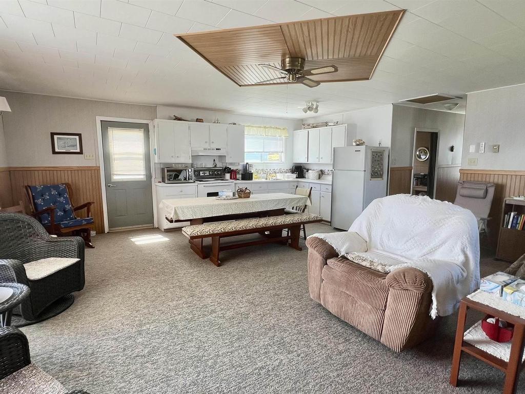 












52 Poplar Lane

,
Brule Point,







NS
B0K 1V0

