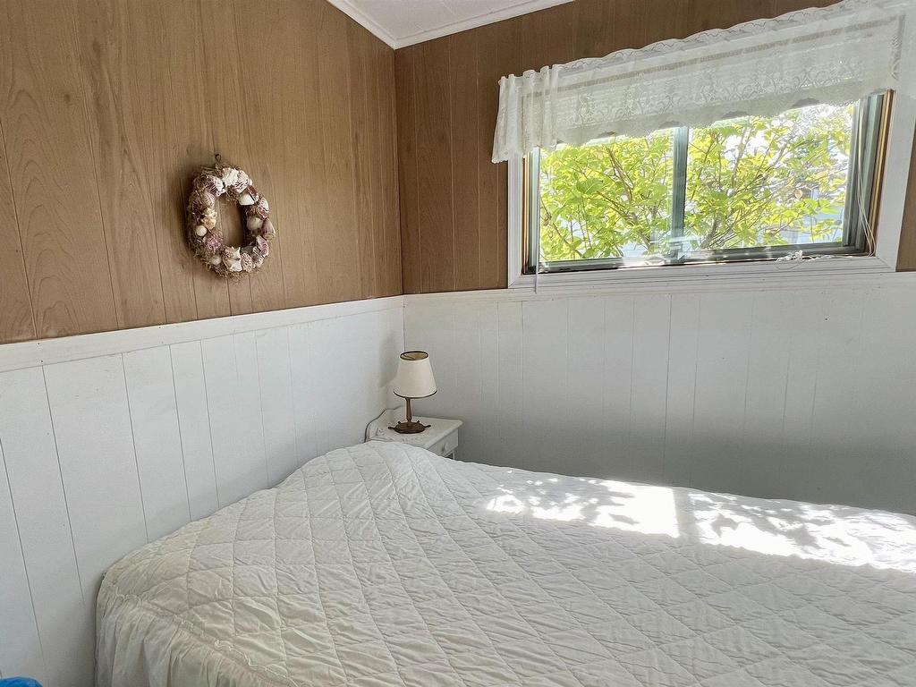 












52 Poplar Lane

,
Brule Point,







NS
B0K 1V0

