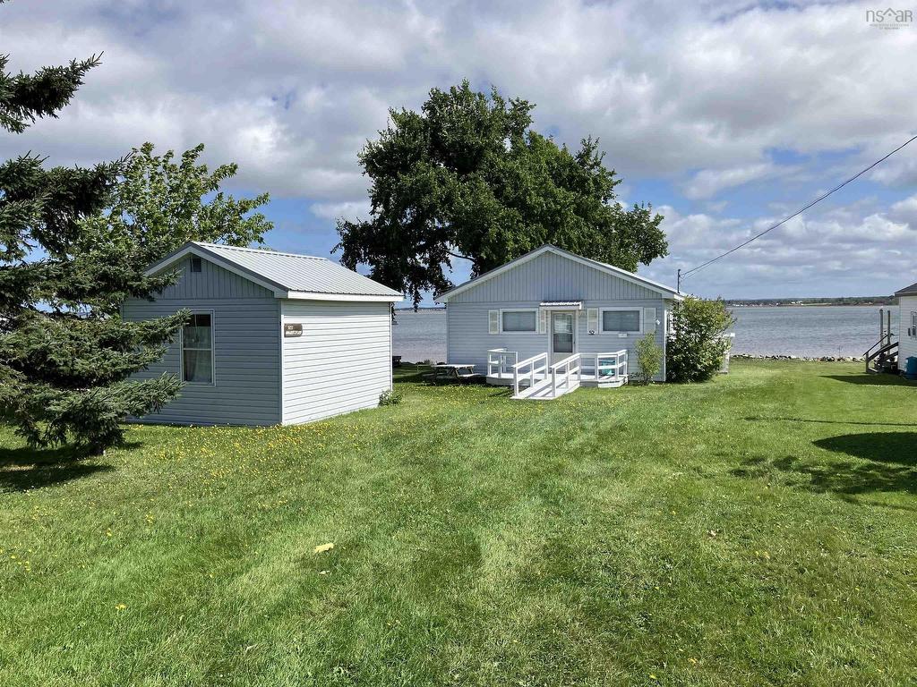 












52 Poplar Lane

,
Brule Point,







NS
B0K 1V0

