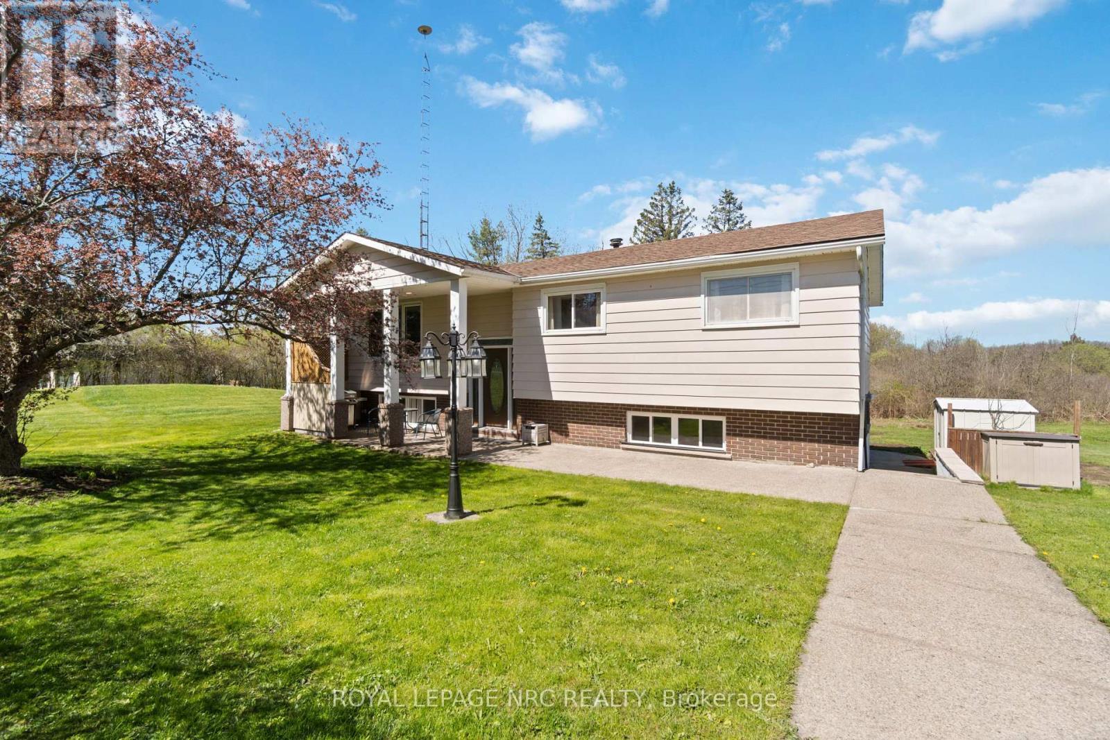 












883 RIDGE RD N ROAD

,
Fort Erie (Ridgeway),




Ontario
L0S1N0


