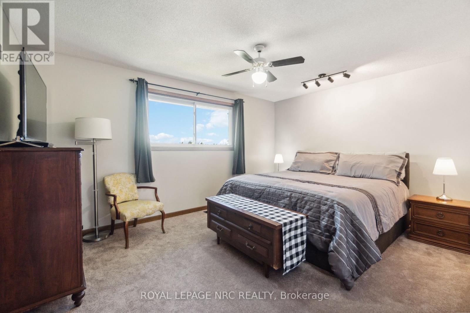 












883 RIDGE RD N ROAD

,
Fort Erie (Ridgeway),




Ontario
L0S1N0

