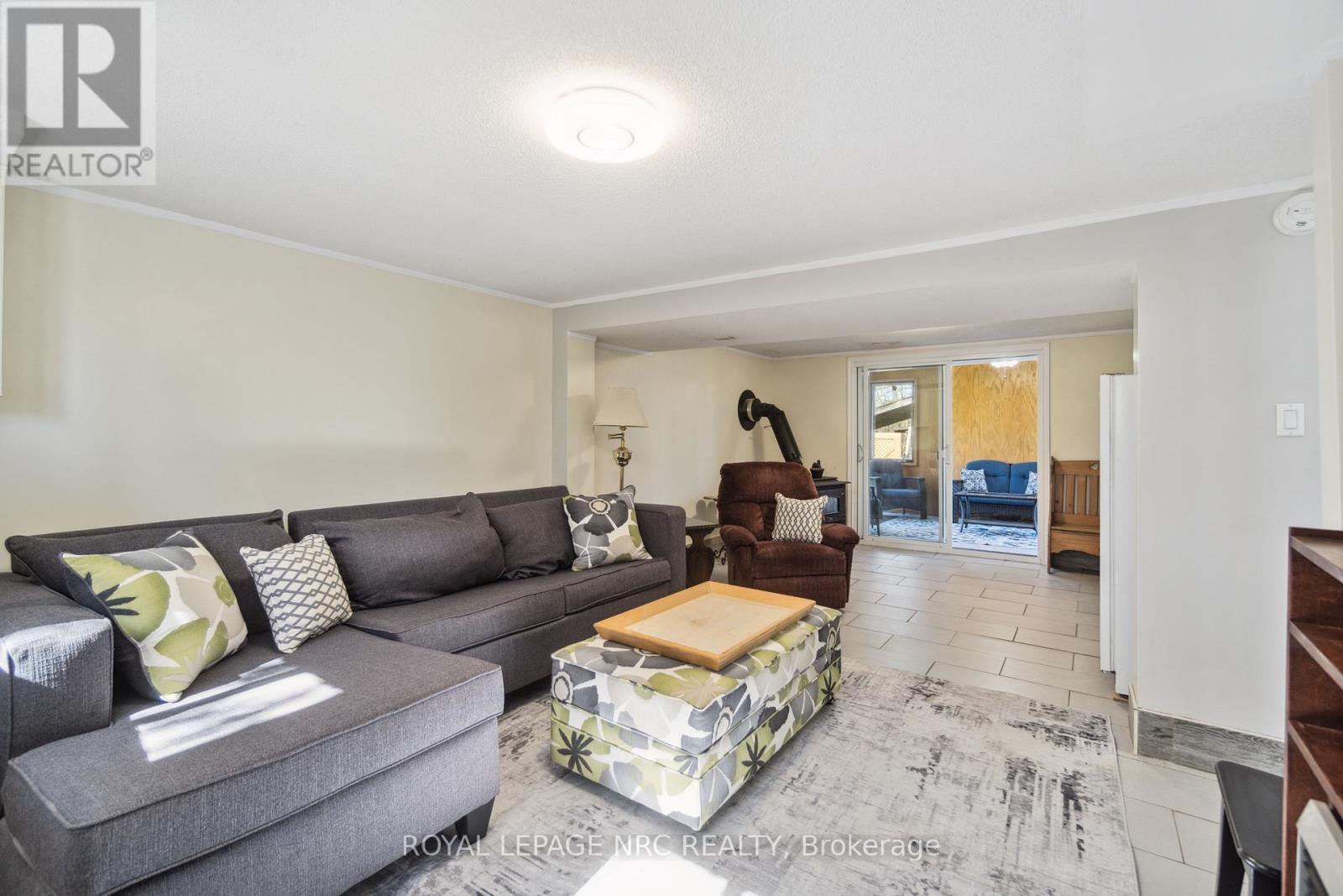 












883 RIDGE RD N ROAD

,
Fort Erie (Ridgeway),




Ontario
L0S1N0

