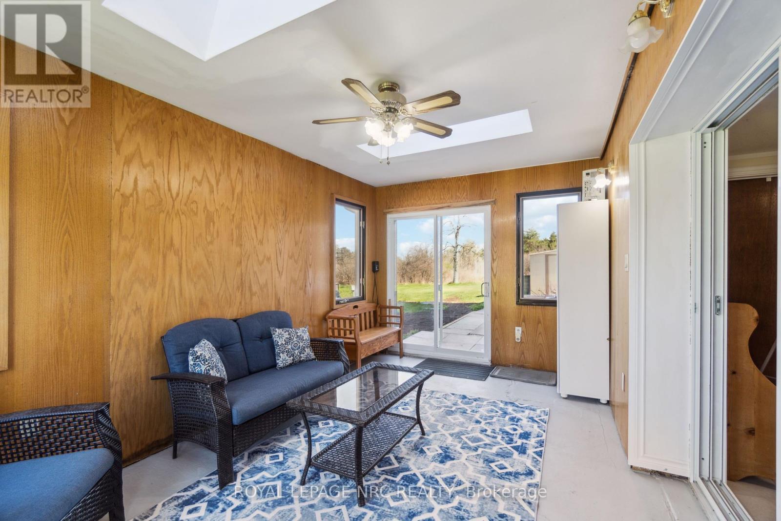 












883 RIDGE RD N ROAD

,
Fort Erie (Ridgeway),




Ontario
L0S1N0

