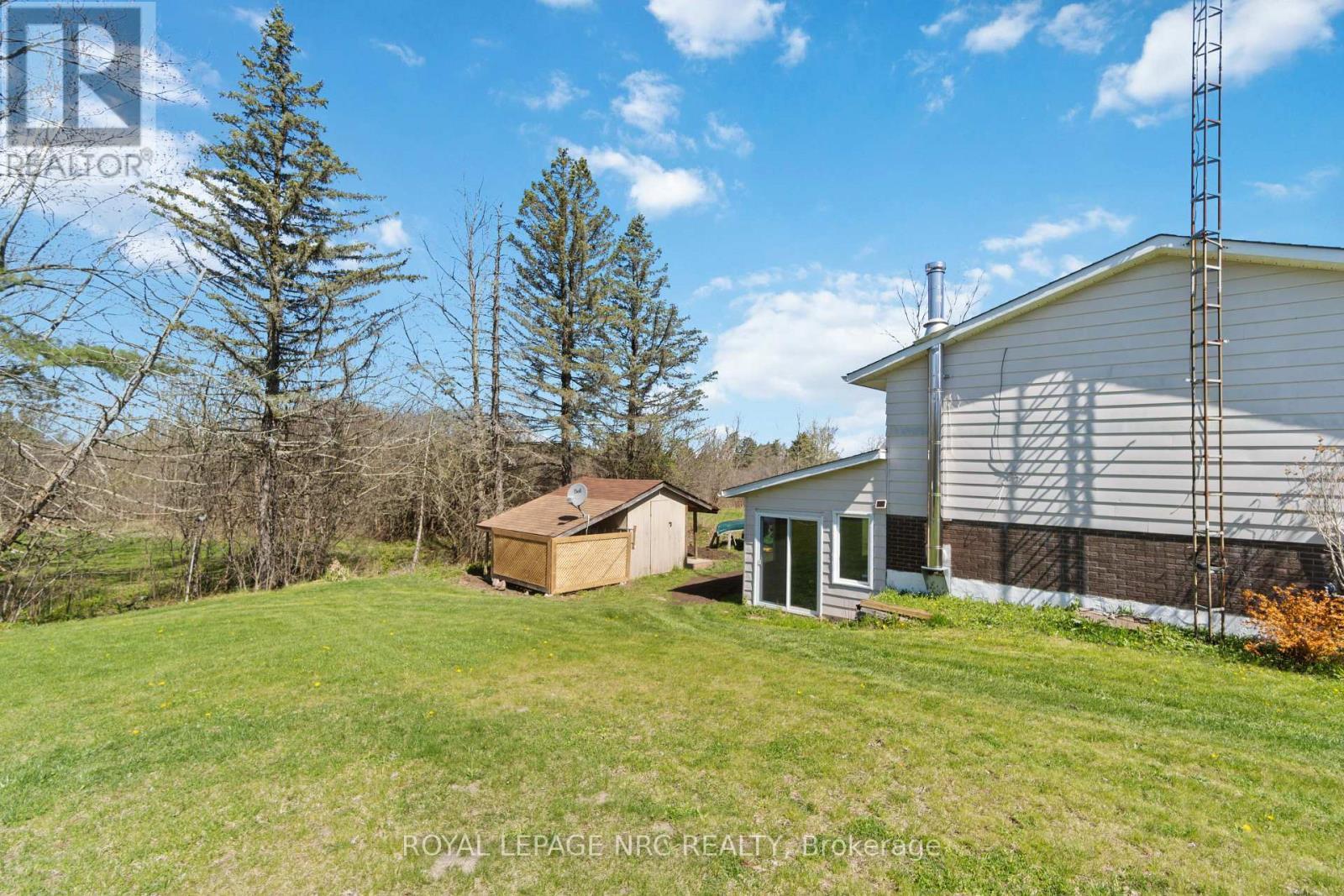 












883 RIDGE RD N ROAD

,
Fort Erie (Ridgeway),




Ontario
L0S1N0

