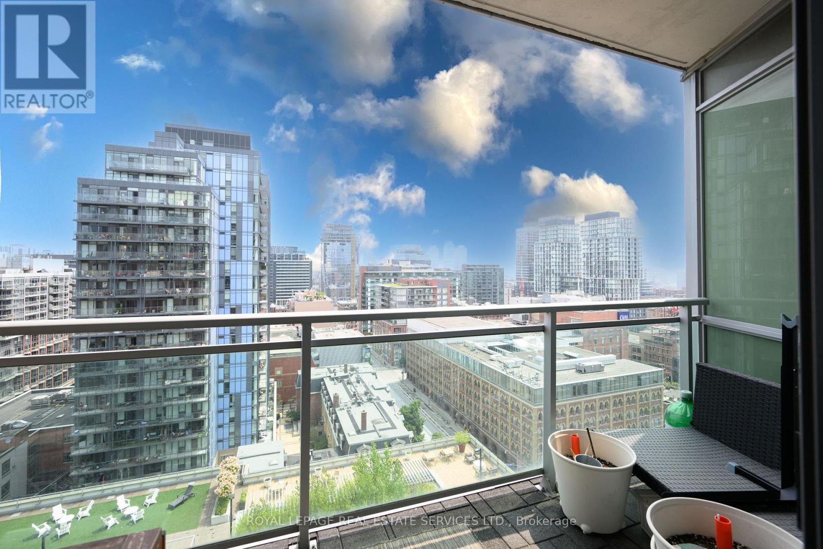 












S1607 - 112 GEORGE STREET

,
Toronto,




Ontario
M5A2M5

