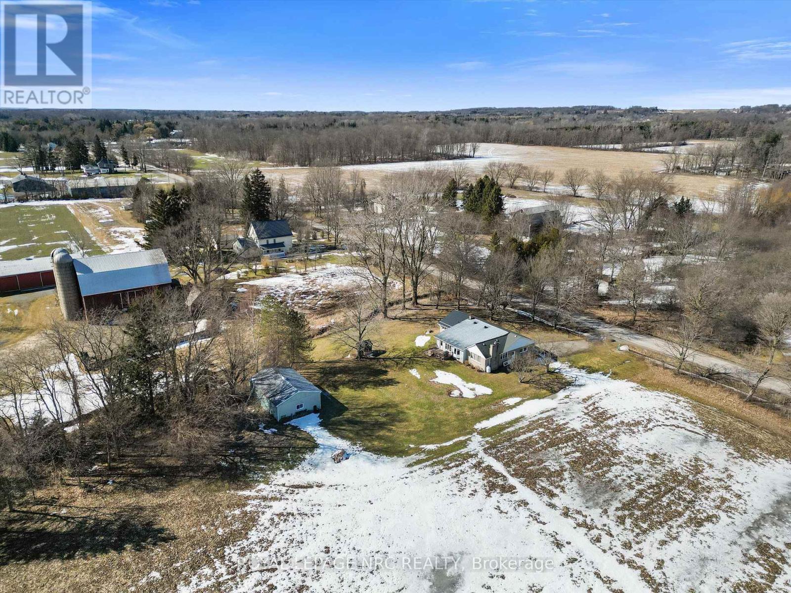 












322 FOSS ROAD

,
Pelham (Fenwick),




Ontario
L0S1C0


