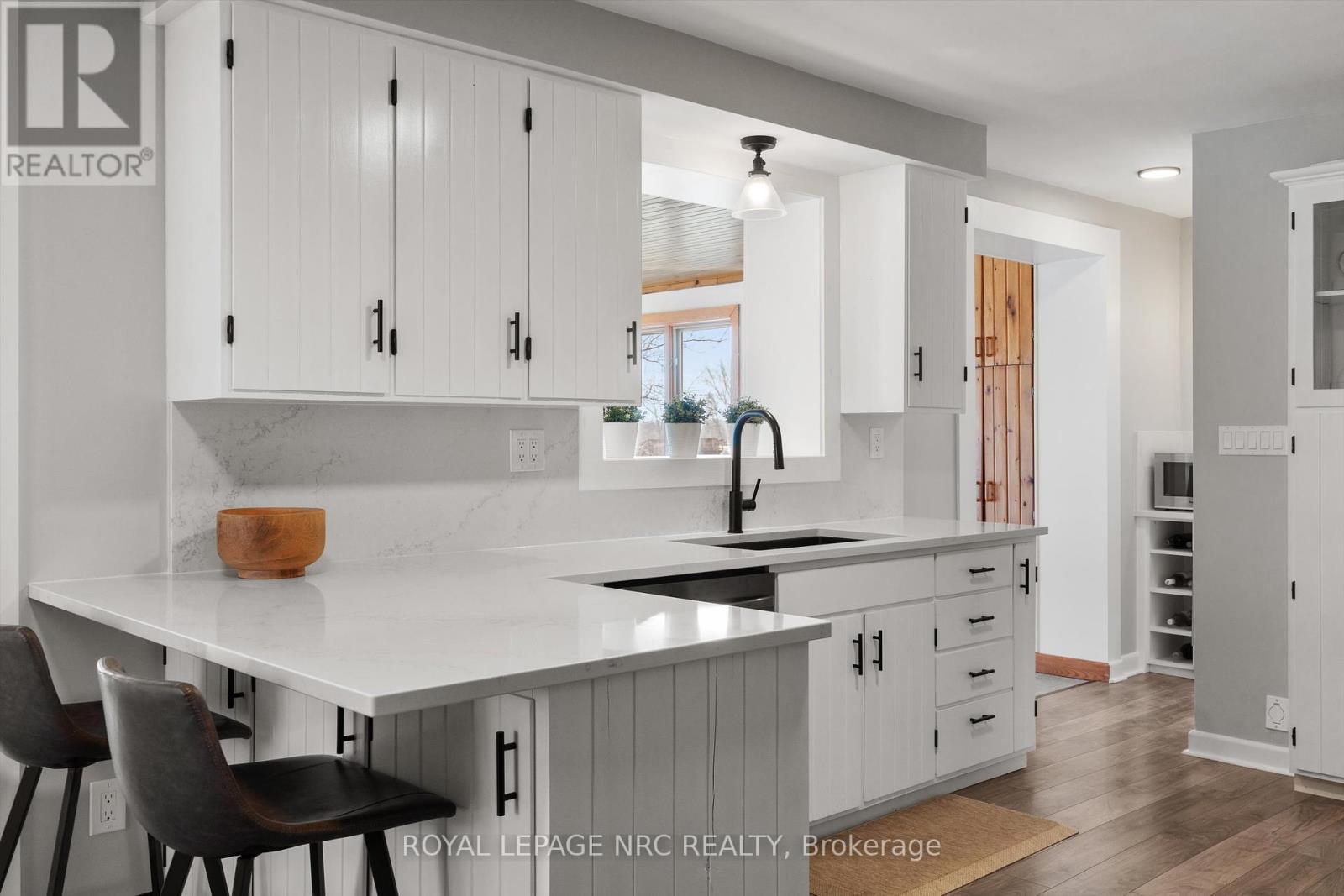 












322 FOSS ROAD

,
Pelham (Fenwick),




Ontario
L0S1C0

