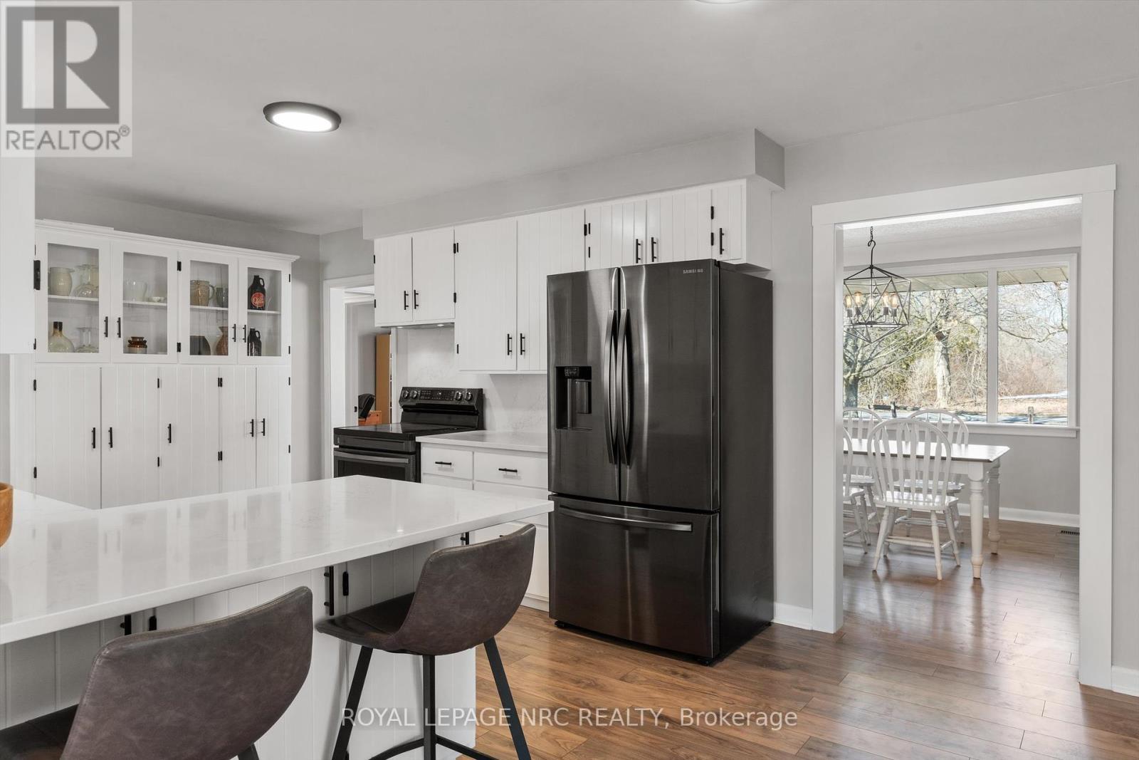 












322 FOSS ROAD

,
Pelham (Fenwick),




Ontario
L0S1C0

