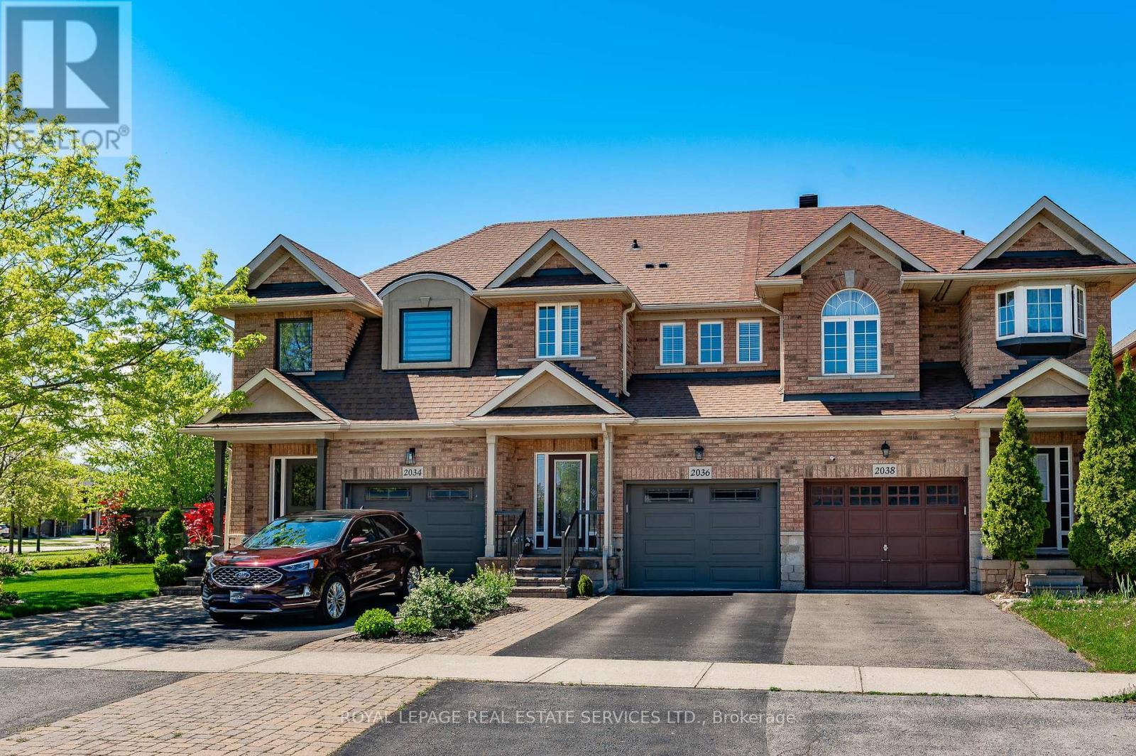 












2036 REDSTONE CRESCENT

,
Oakville,




Ontario
L6M5B2

