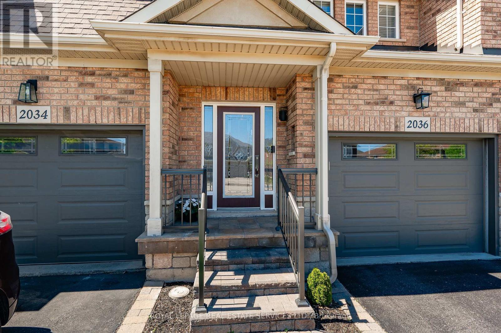 












2036 REDSTONE CRESCENT

,
Oakville,




Ontario
L6M5B2

