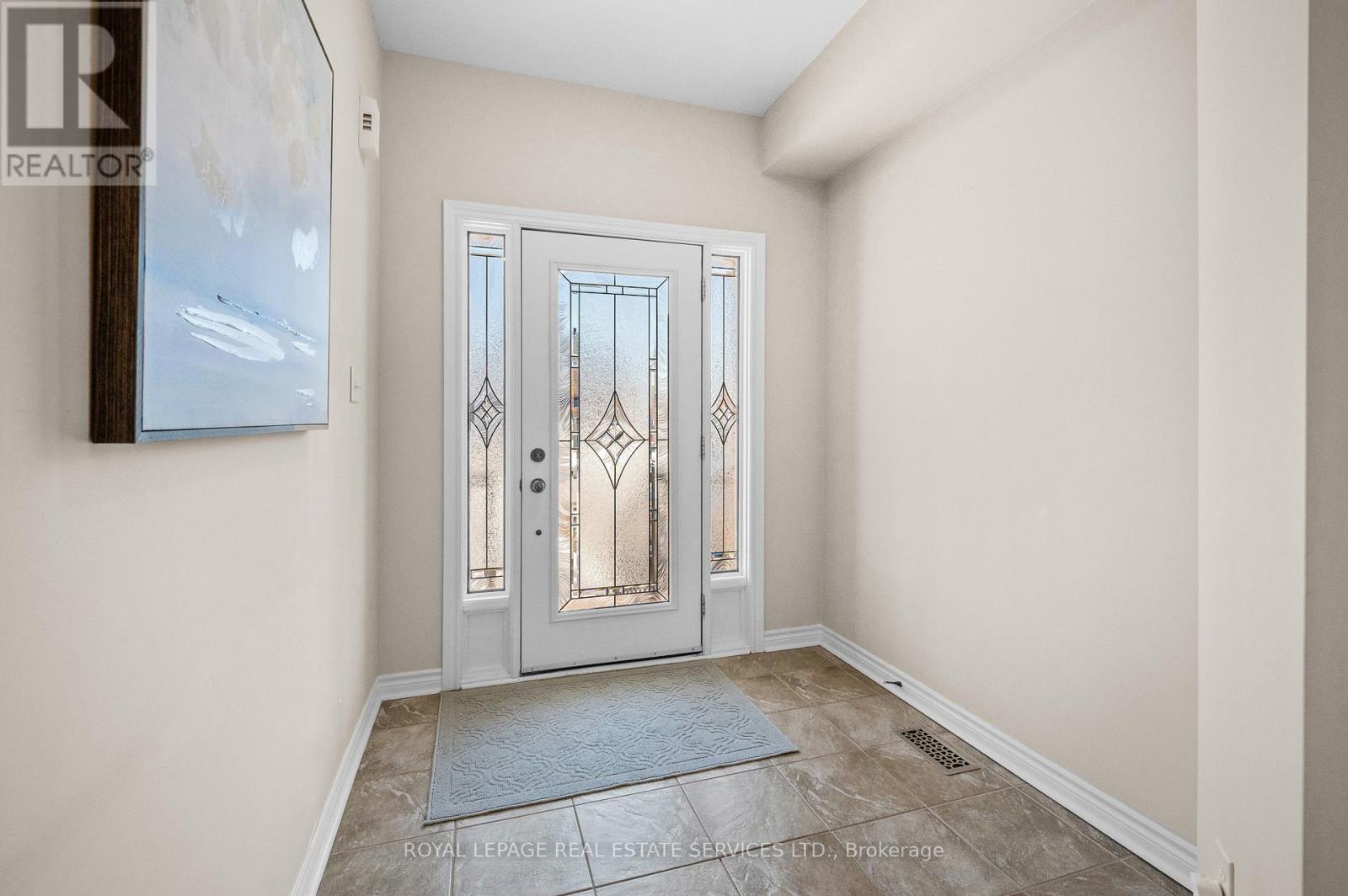 












2036 REDSTONE CRESCENT

,
Oakville,




Ontario
L6M5B2

