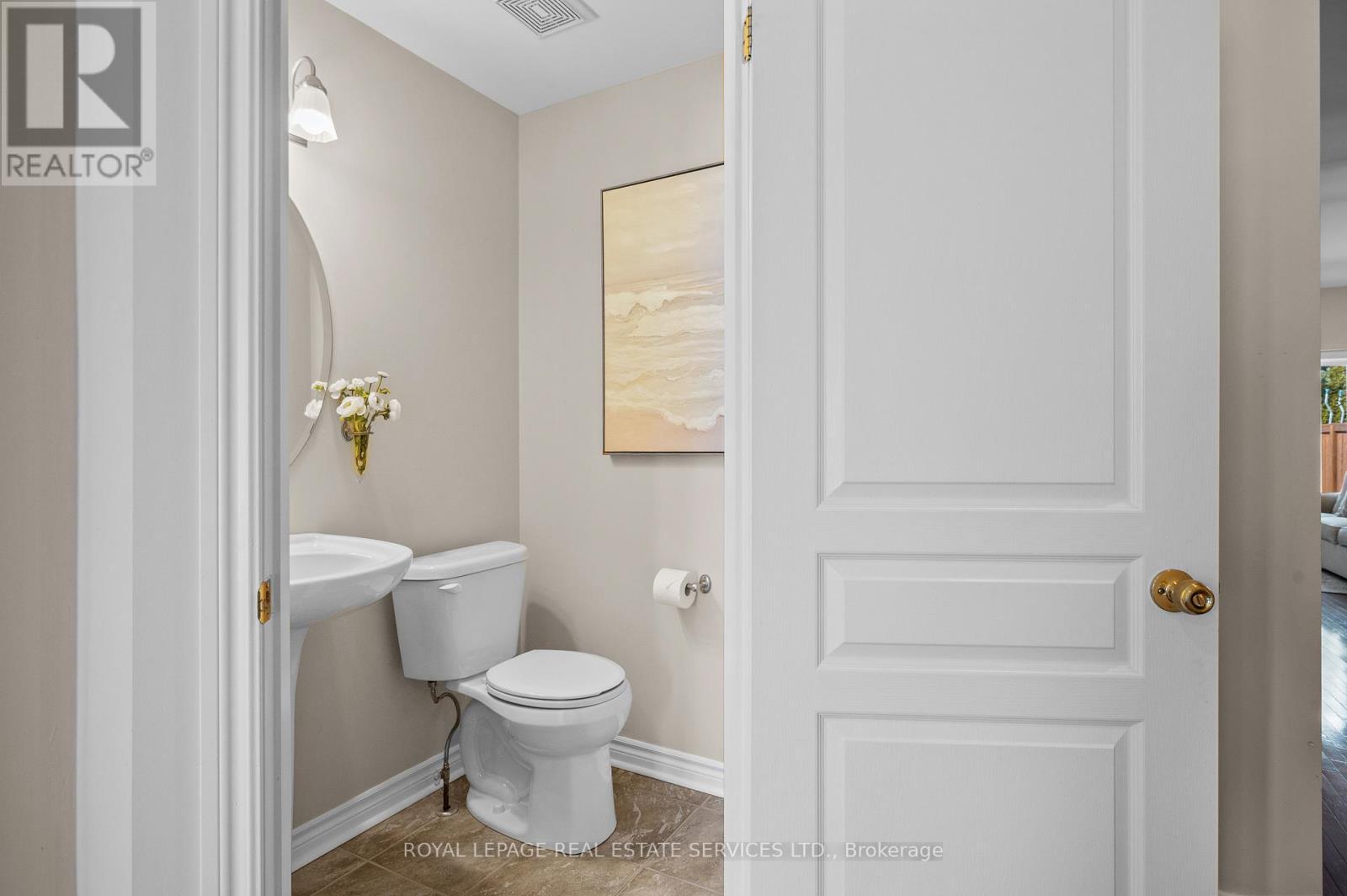 












2036 REDSTONE CRESCENT

,
Oakville,




Ontario
L6M5B2

