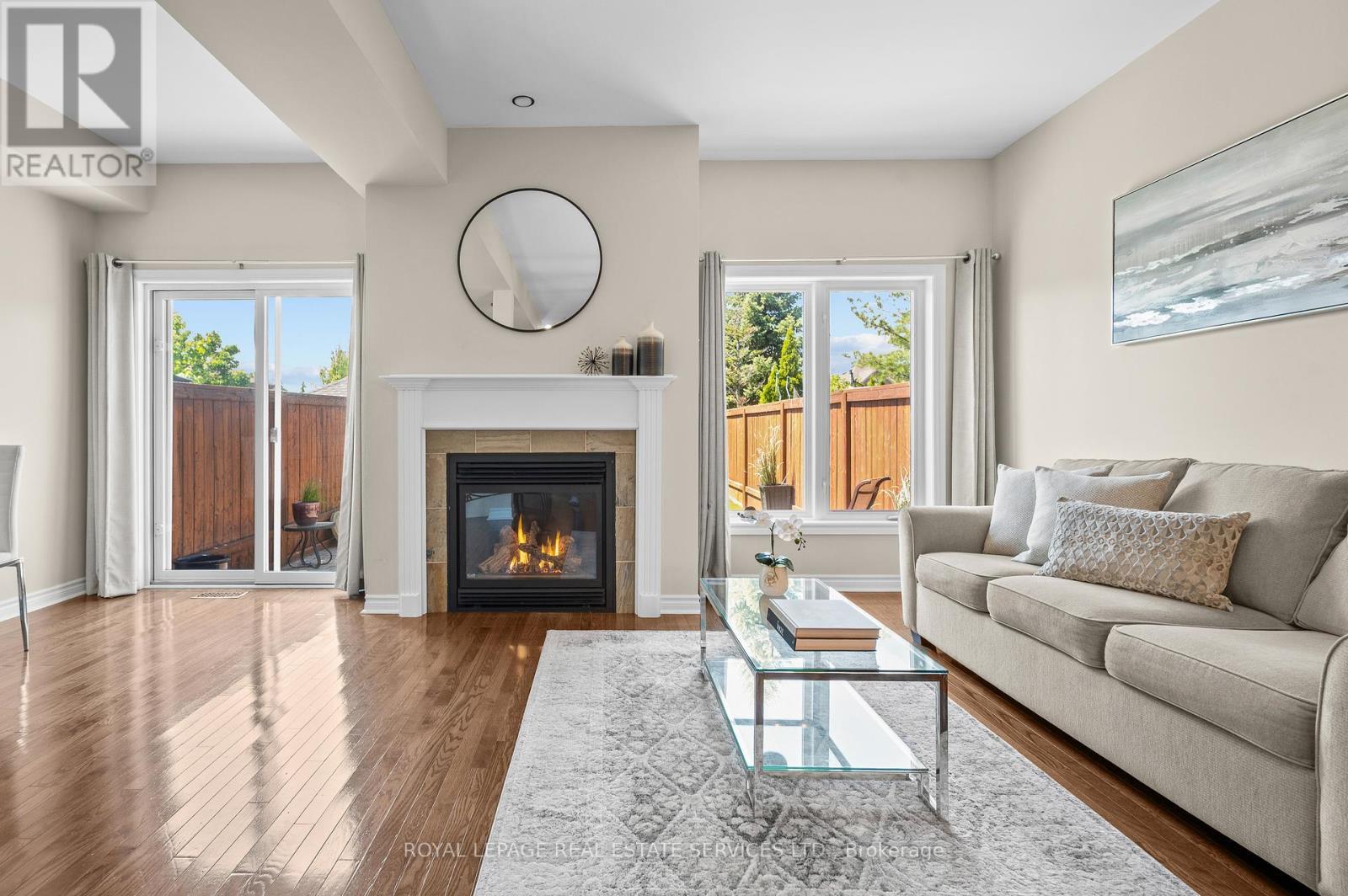 












2036 REDSTONE CRESCENT

,
Oakville,




Ontario
L6M5B2

