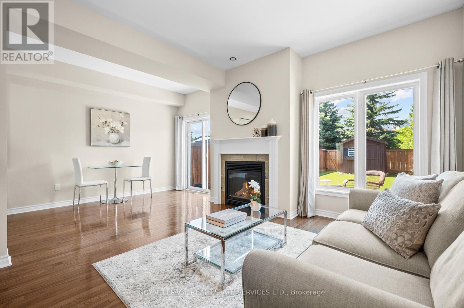 












2036 REDSTONE CRESCENT

,
Oakville,




Ontario
L6M5B2

